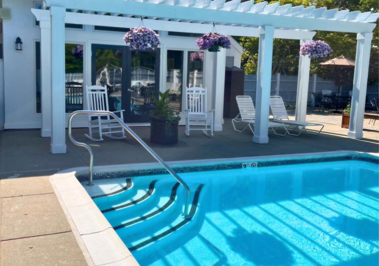 Luxury Villa- 3 Mins To Mohegan- Fully Stocked With Fireplace- Jacuzzi, Saltwater Pools, Sauna Norwich Exterior photo
